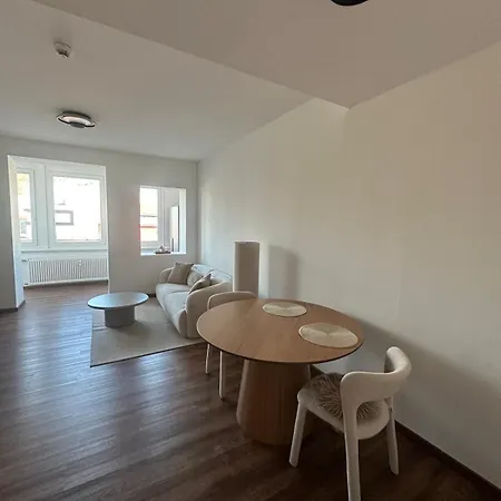 Apartment Modernes City-apartment Im Herzen Von *